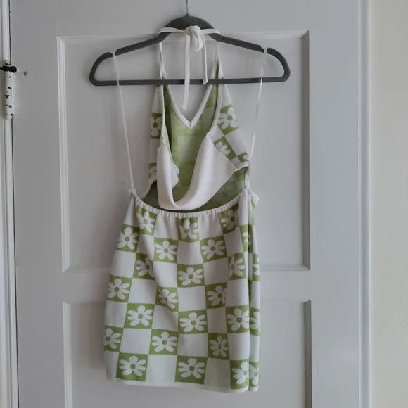 SOLD 💋 4/$14 Debut Checkerboard Daisy Halter Dress - Picture 4 of 5